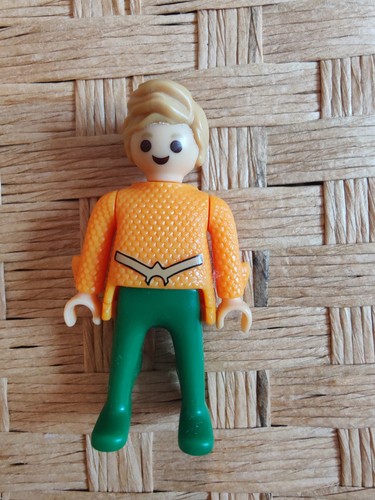 Aquaman kinder egg - dc,