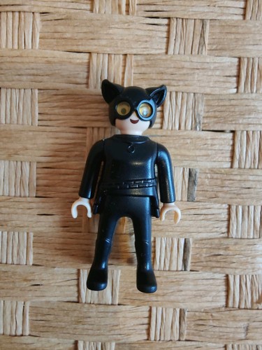 Catwoman kinder egg - catwoman,