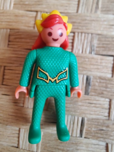 Mera aquawoman kinder egg - mera,