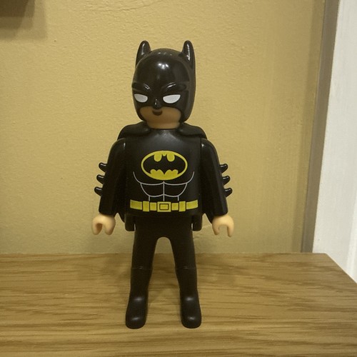 Batman kinder egg - dc,